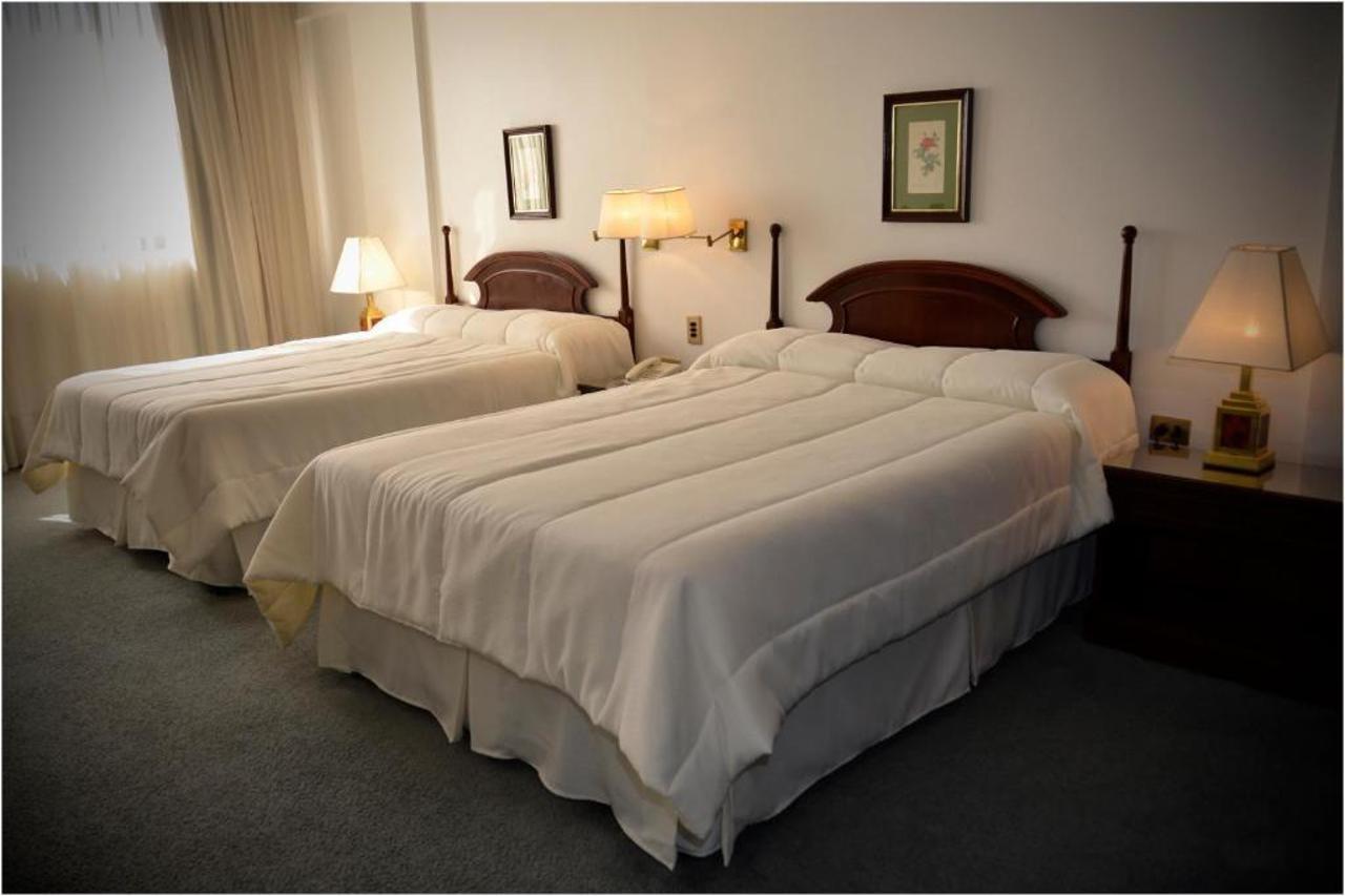 אסונסיון Excelsior Inn מראה חיצוני תמונה