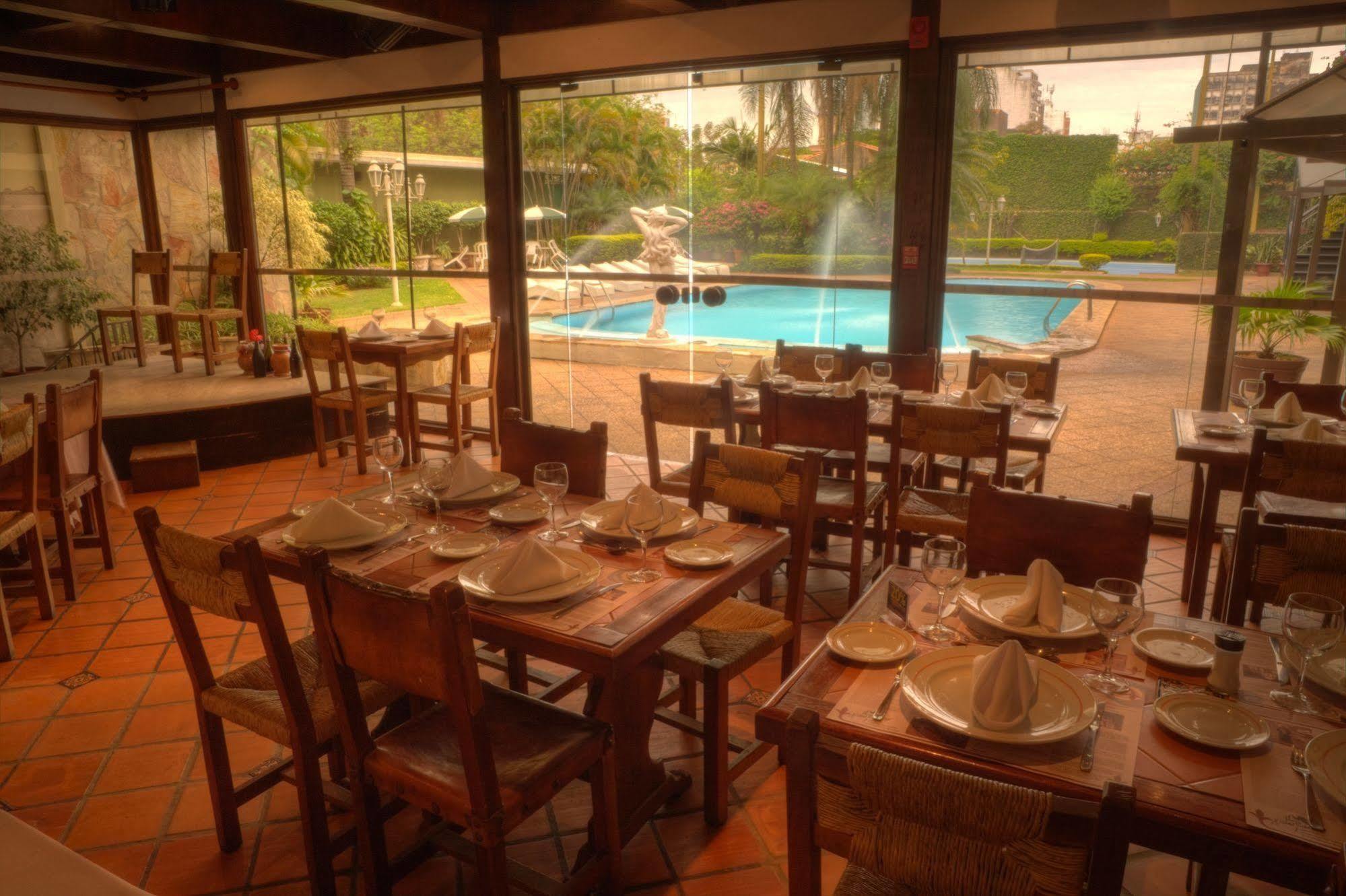 אסונסיון Excelsior Inn מראה חיצוני תמונה